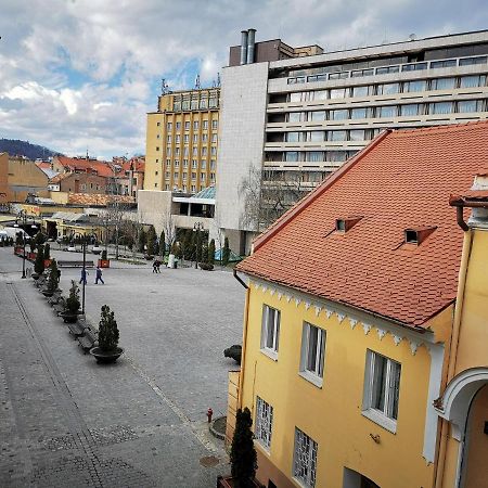 Crystal Central Apartment Брашов Екстериор снимка