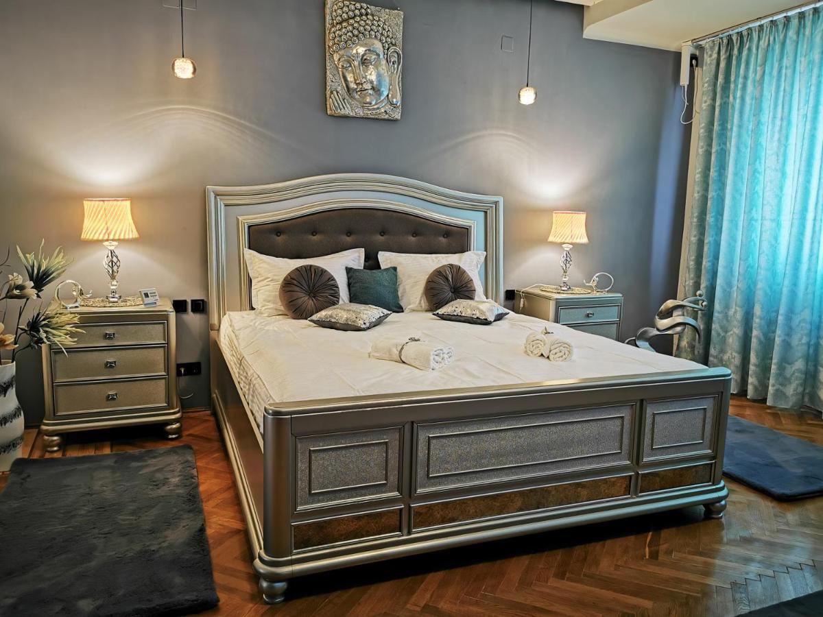 Crystal Central Apartment Брашов Екстериор снимка