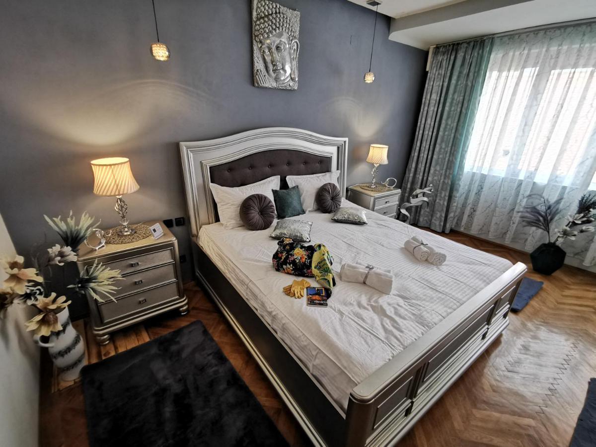 Crystal Central Apartment Брашов Екстериор снимка